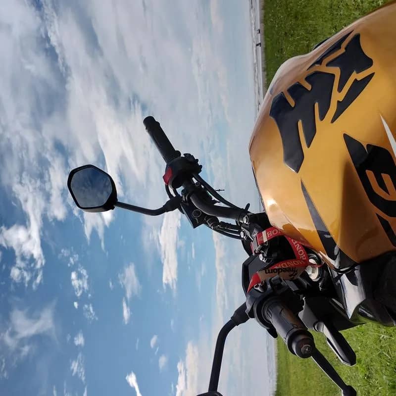 Imagem da campanha MOTO CB250 ABS