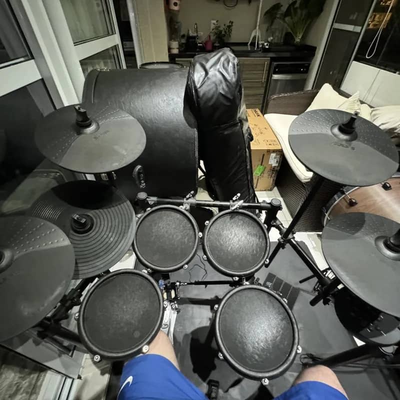 Imagem da campanha BATERIA ALESIS NITRO MESH COMPLETA COM 2 PRATOS EXTRAS