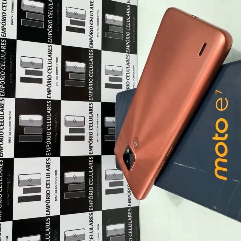 Imagem da campanha Motorola Moto E7