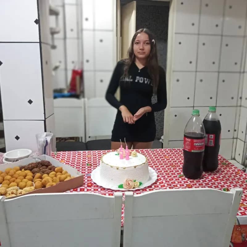 Imagem da campanha Amanda faz 15