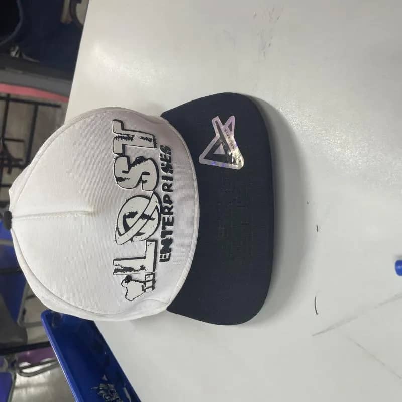 Imagem da campanha BONÉ LOST ORIGINAL