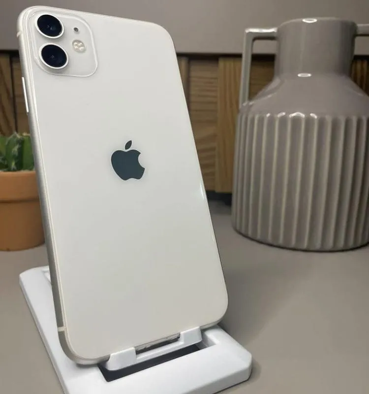 Imagem da campanha iPhone 11 ou 2000 no pix 🍀