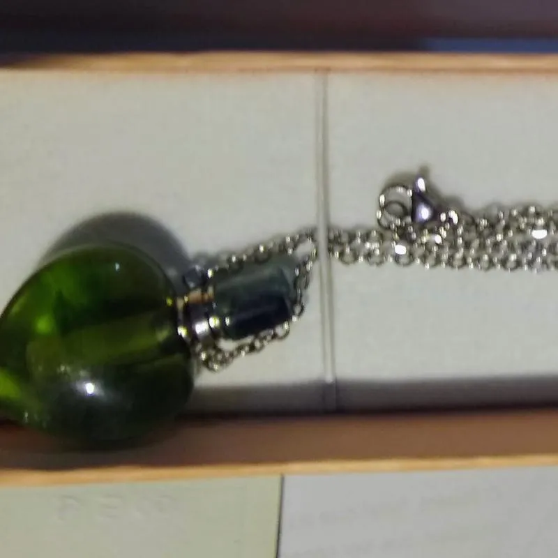 Imagem da campanha Rifa difusor aromático, pedra fluorita com corrente de inox.