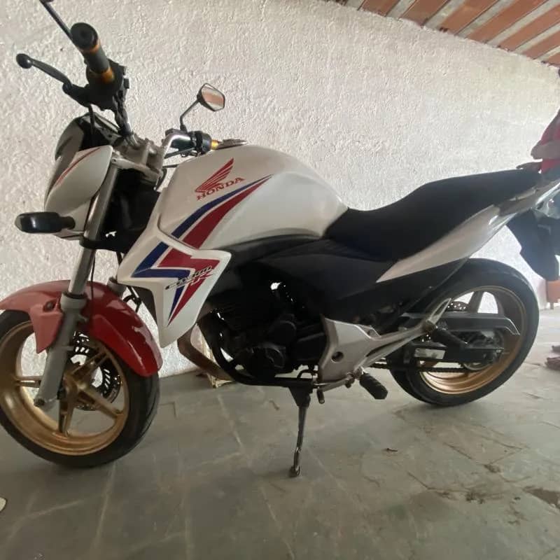 Imagem da campanha Honda CB 300 ano 2015 doc ok no 2024