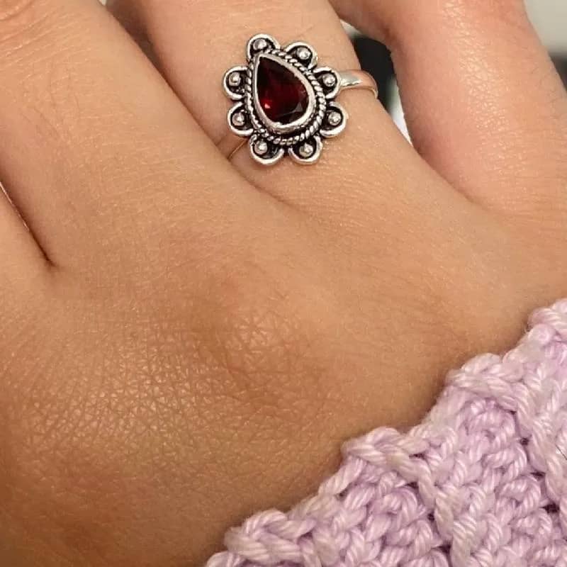Imagem da campanha Anel de prata legítima, 925 com pedra natural RUBI