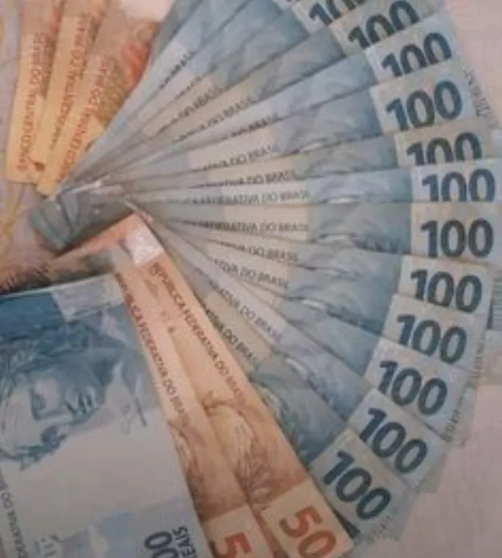 Imagem da campanha Comprar material de extensão de cílios