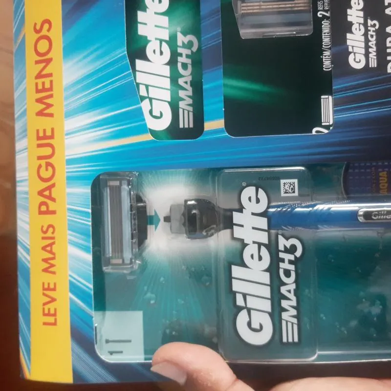 Imagem da campanha Kit do ganhador barbeador da Gillette 1 kit de pasta colgate 2 desodorante da rexona clínical