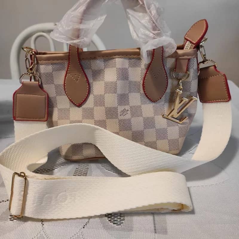 Imagem da campanha LOUIS VUITTON - SINTÉTICO