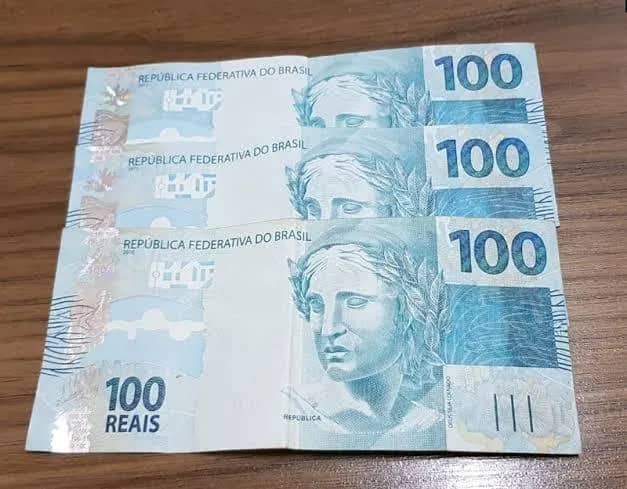 Imagem da campanha R$ 300 no pix