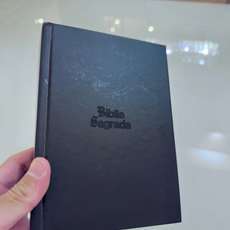 Imagem da campanha - Bíblia Colo de Deus -