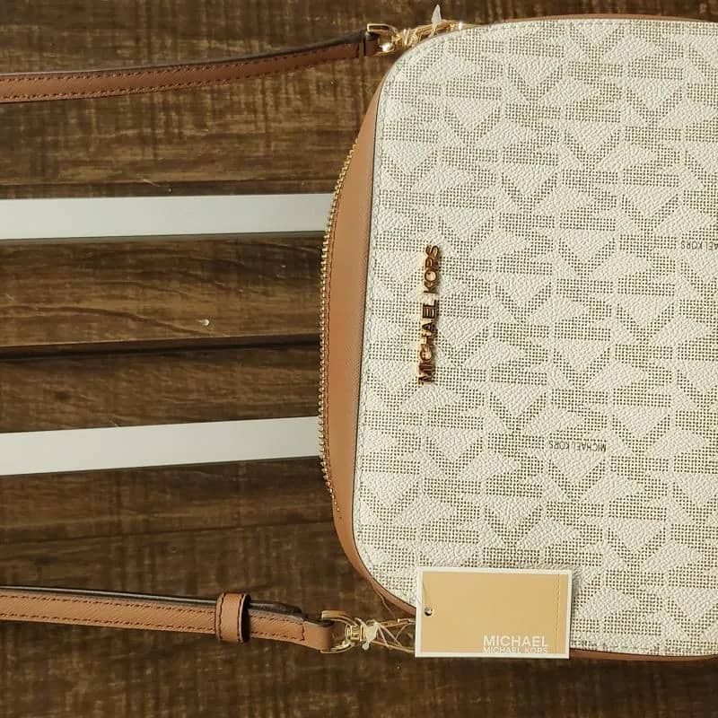 Imagem da campanha Ação Entre Amigos: para realização de expecialização profissional.