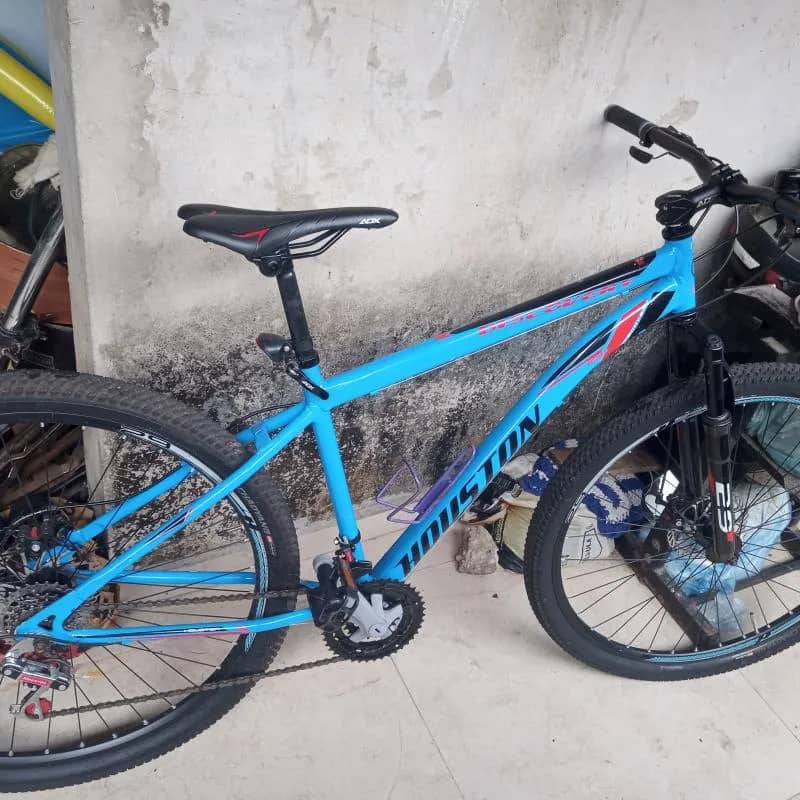 Imagem da campanha Ajuda a completar o lance da minha moto.