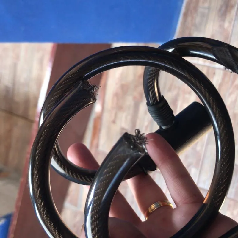 Imagem da campanha Ajuda com a bike furtada do Rapha