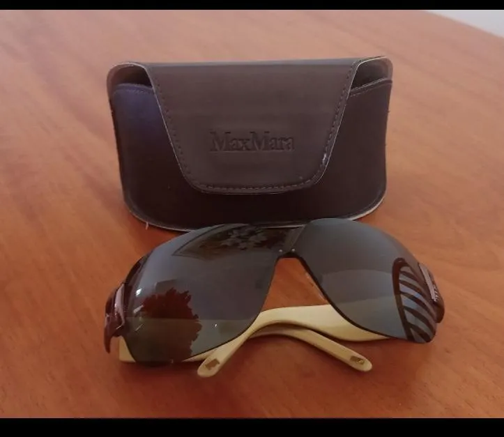 Imagem da campanha Óculos de Sol Max Mara