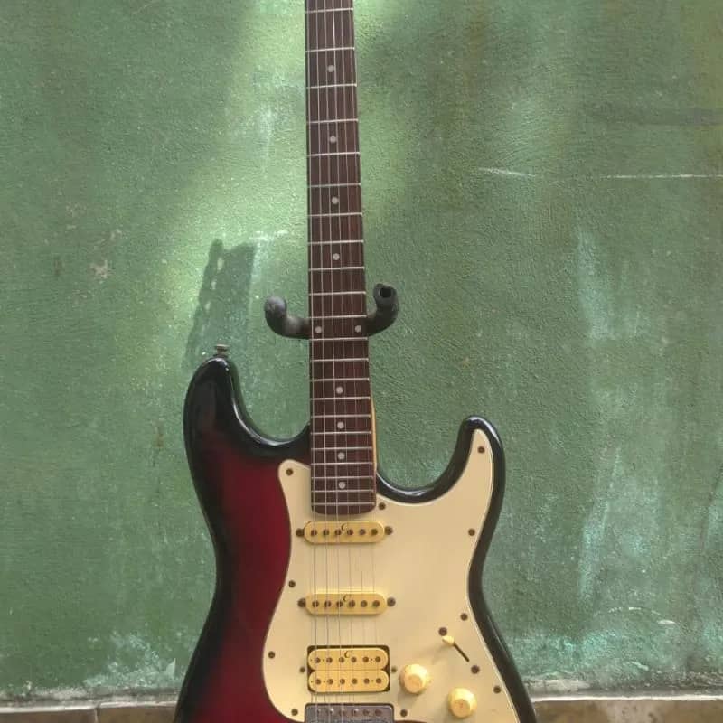 Imagem da campanha Guitarra Condor Rocky Sunburst