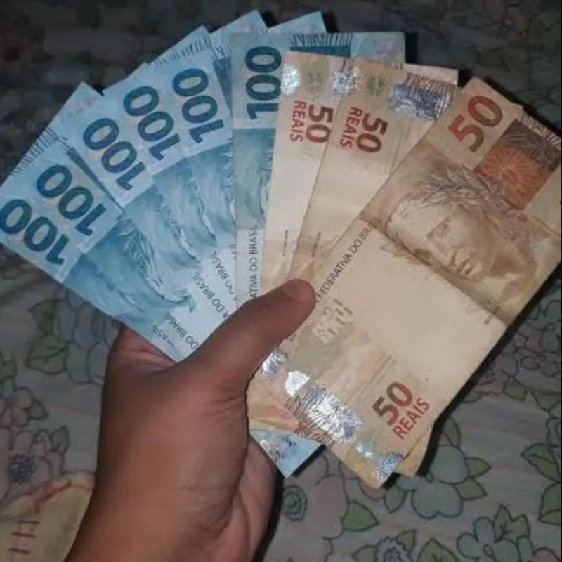 Imagem da campanha 1 reis no pix pra me ajuda