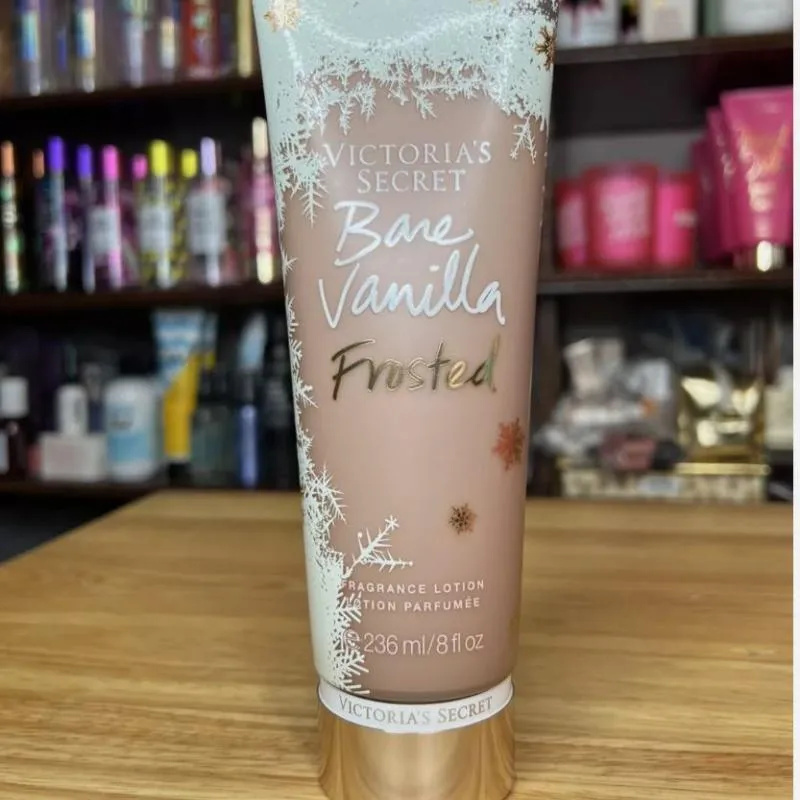 Imagem da campanha Victoria's Secret ♡ Bare baunilha Frosted lotion.