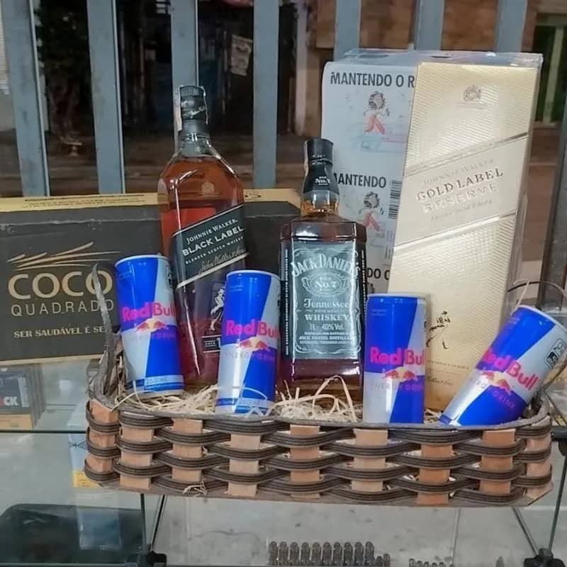 Imagem da campanha Combo dos sonhos OU $$2.000$$ NO PIX