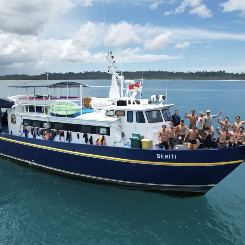 Imagem da campanha AÇÃO ENTRE AMIGOS - Surf Trip em Mentawai no Praya Charters + Pranchas RM - 100% REVERTIDO PARA VÍTMAS DA ENCHENTE NO RS