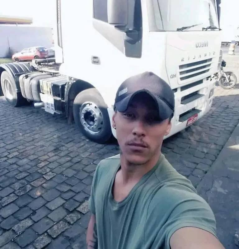 Imagem da campanha Tô rifando meu celular pra mim arrecada dinheiro pra mim arruma meu caminhao