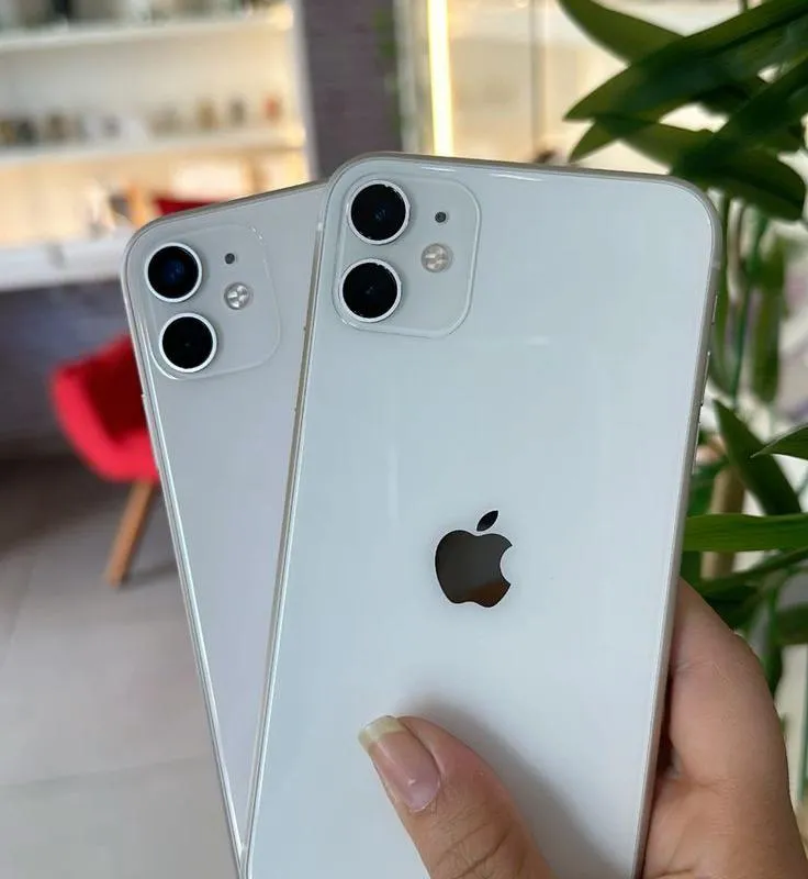 Imagem da campanha 2 iPhone 11 128 GB COR BRANCO OU 3MIL NA SUA CONTA