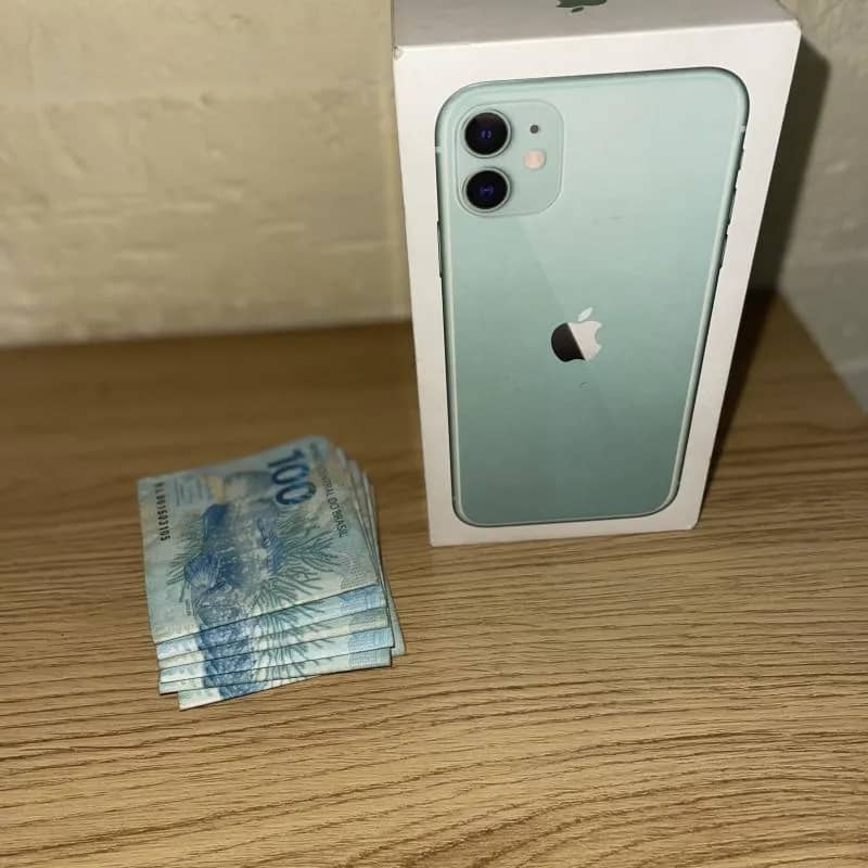 Imagem da campanha iPhone 11 ou  1.500 no PIX