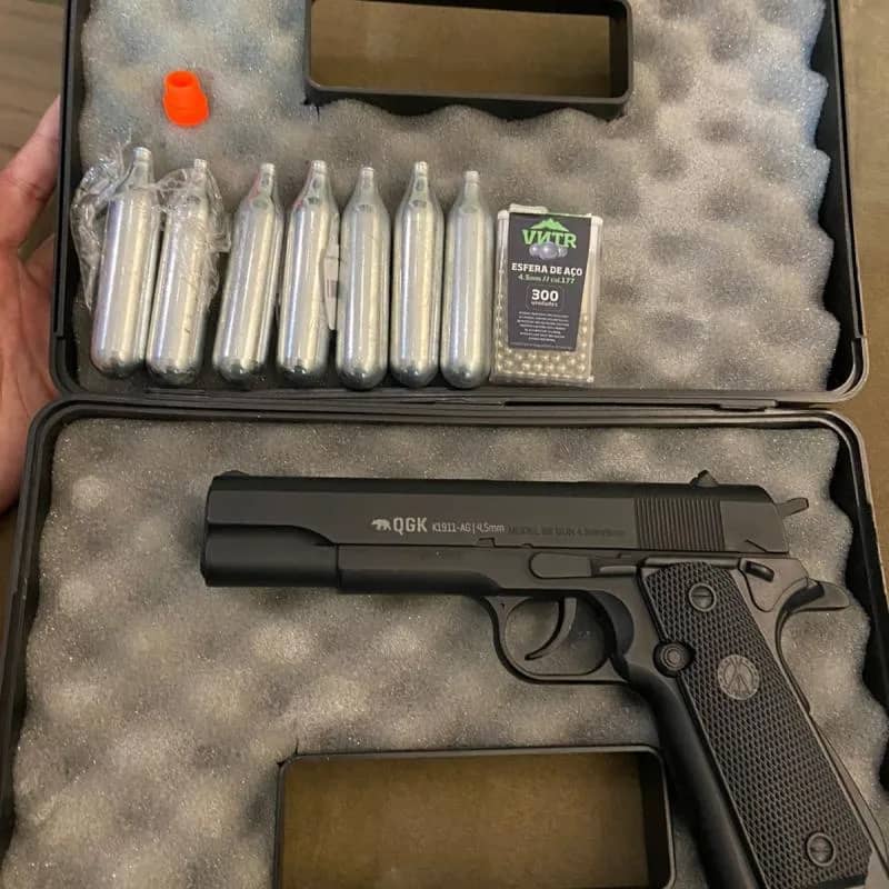 Imagem da campanha Pistola de airsoft - C02 1911 BK 4,5mm Full Metal - QGK