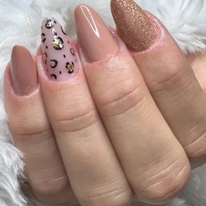 Imagem da campanha Quer concorrer a uma aplicação ou manutenção de unha de gel com direito a esmaltação em gel e decoração?