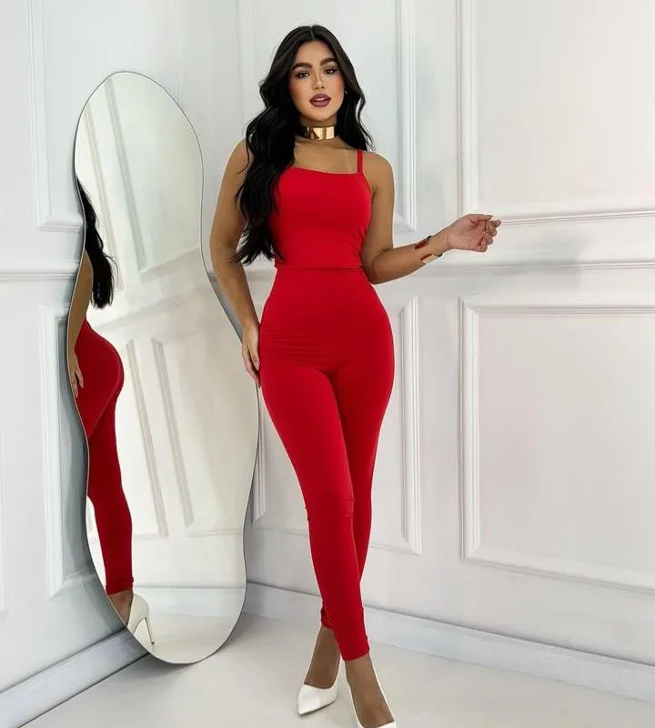 Imagem da campanha Duas peças de roupa a sua escolha