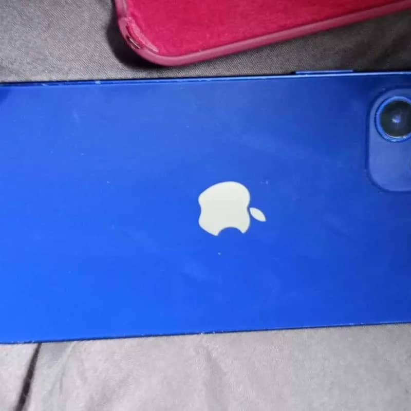 Imagem da campanha Apple iPhone 12