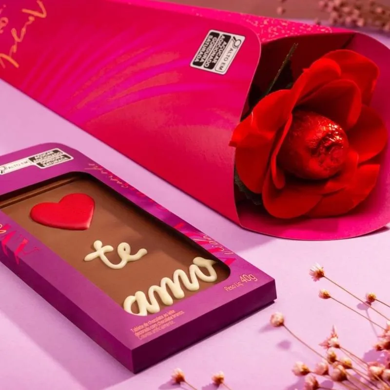 Imagem da campanha Rifa dia dos namorados . Produtos Boticário e Cacau Show