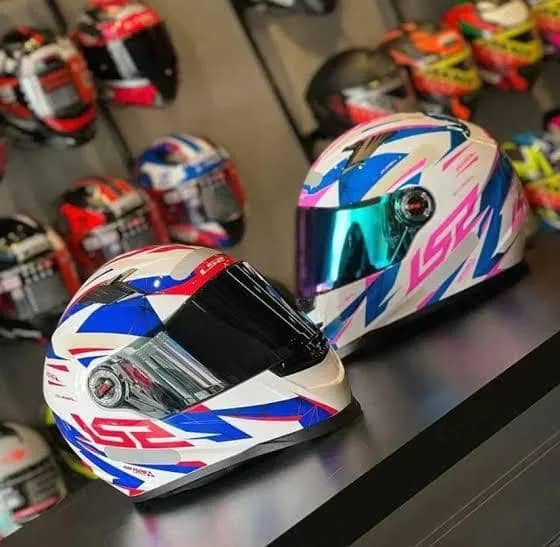 Imagem da campanha Capacete Casal Ls2