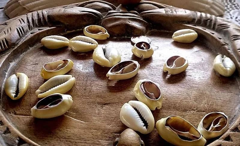 Imagem da campanha Consulta oracular com o sacerdote Stivie de Osun