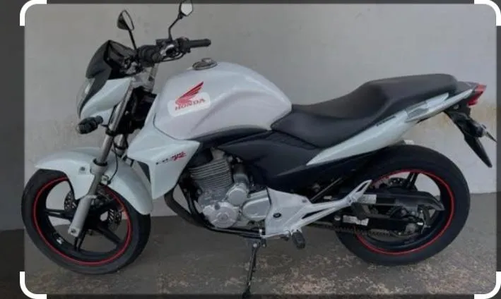 Imagem da campanha POR 0,10 CB 300 2015 OU 10 K NO PIX COM 6 COTAS PREMIADAS