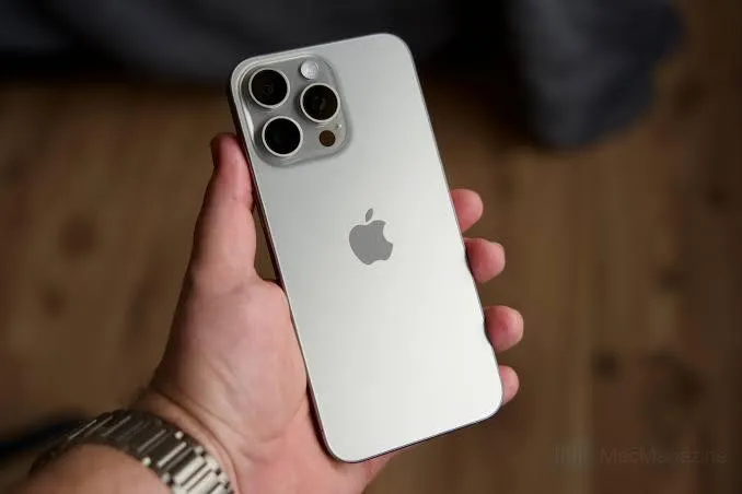 Imagem da campanha iPhone 15 Pro max ou 6 mil no pix