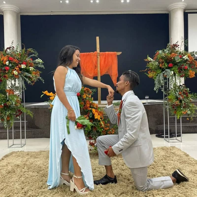 Imagem da campanha NOS AJUDE A CASAR