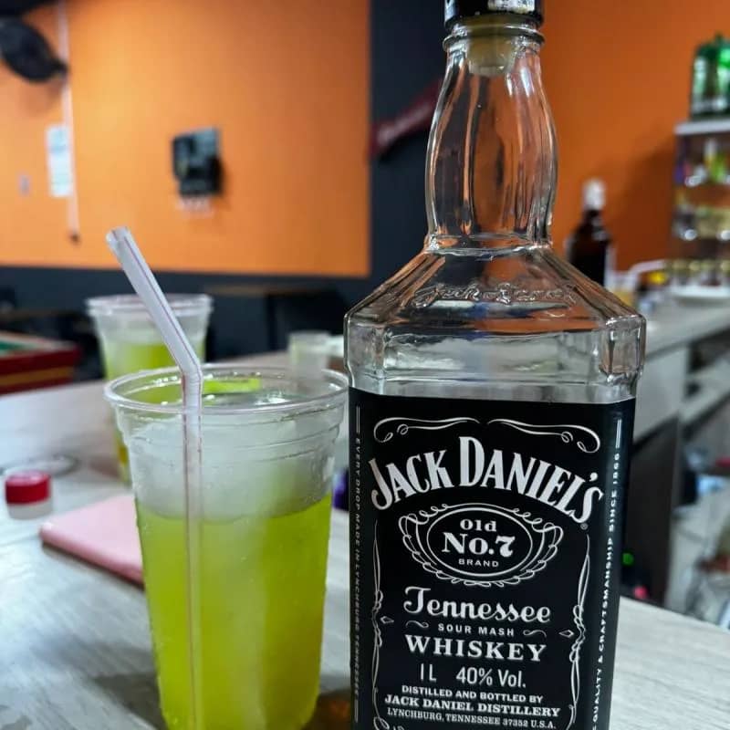 Imagem da campanha 2 Jack Daniels ou 300 reais no pix