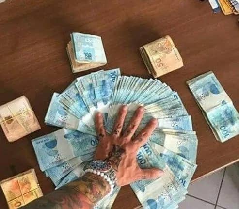 Imagem da campanha Ajudar seguidores tiktok (@1000rimasnahora) Pix de 100$