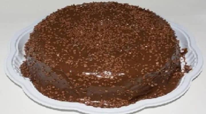 Imagem da campanha Ajude um jovem a ir para o Reencontro.