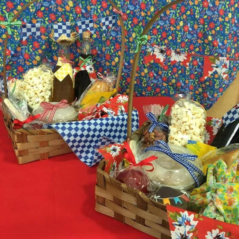 Imagem da campanha Concorra a essa cesta Junina ou 500,00 no PIX