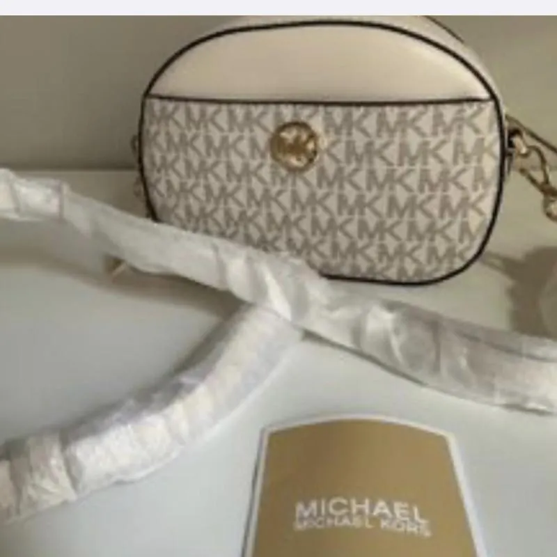 Imagem da campanha Bolsa Michael Kors