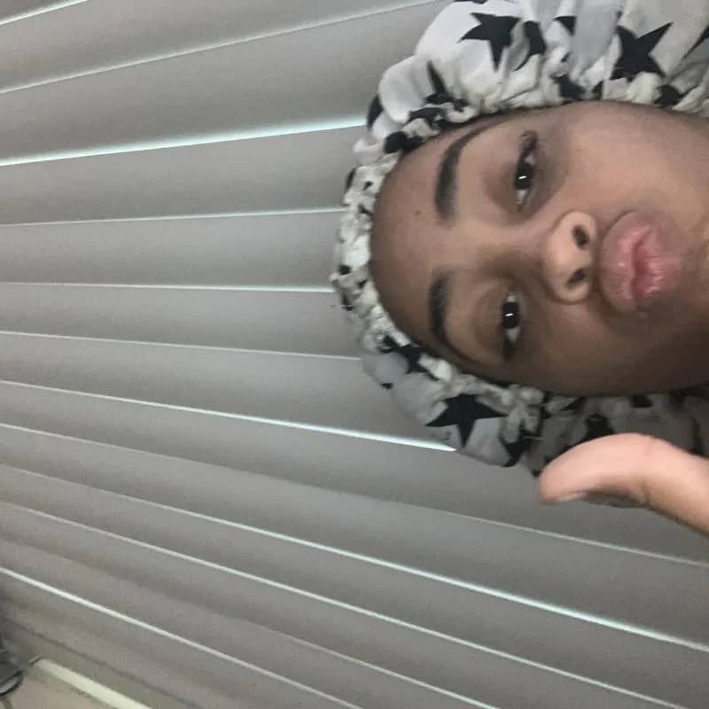 Imagem da campanha PlayStation 4 seminovo na caixa