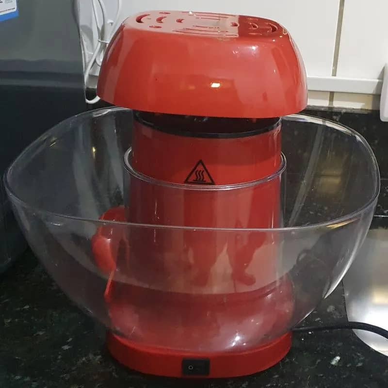 Imagem da campanha Pipoqueira Elétrica Benefício Pastoral de Rua