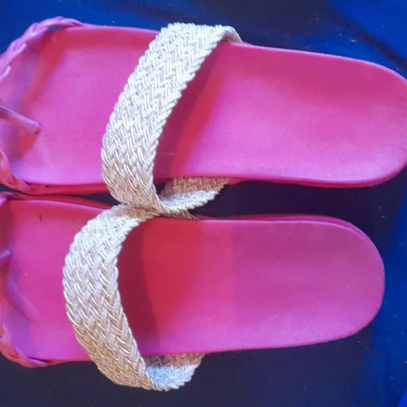 Imagem da campanha Concorrendo essa linda sandália número 37