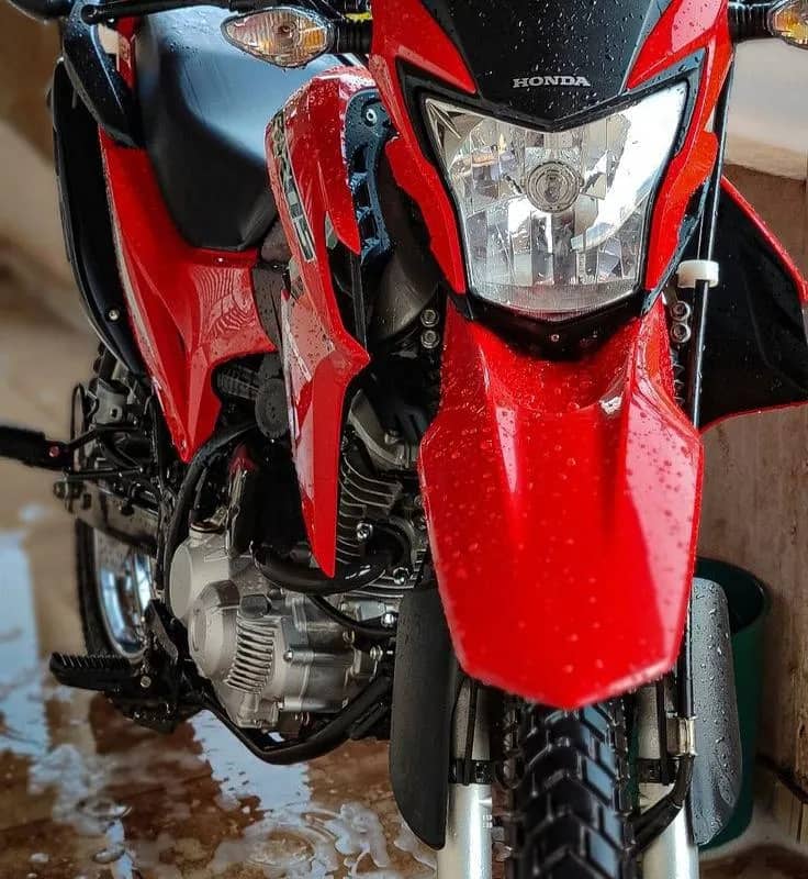 Imagem da campanha BROS 160 OU 15 MIL