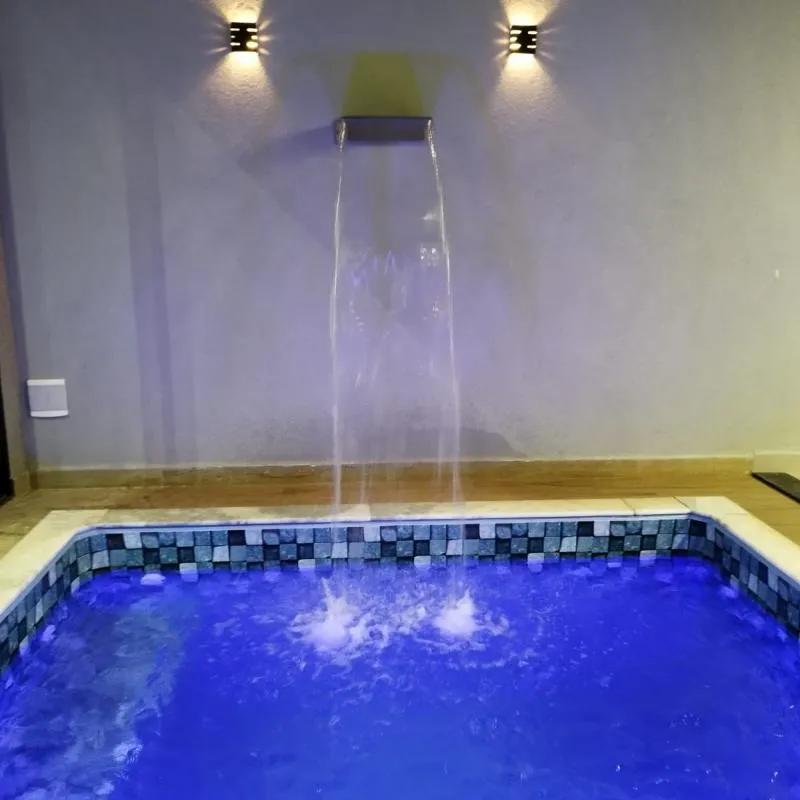 Imagem da campanha Piscina de vinil no tamanho ate 6x3x1.40  completa com led colorida + aquecedor solar + hidromassagem e automação no controle