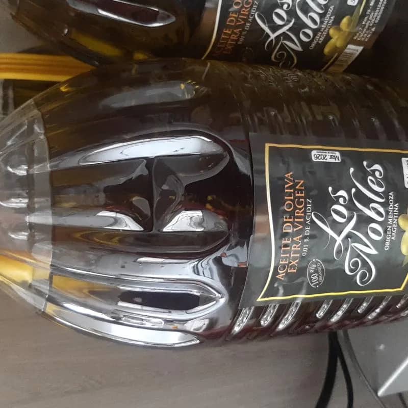 Imagem da campanha Rifa azeite 5 litros são 50  posições na rifa 10 reais cada , o sorteado levará este garrafão do azeite argentino Los nobles