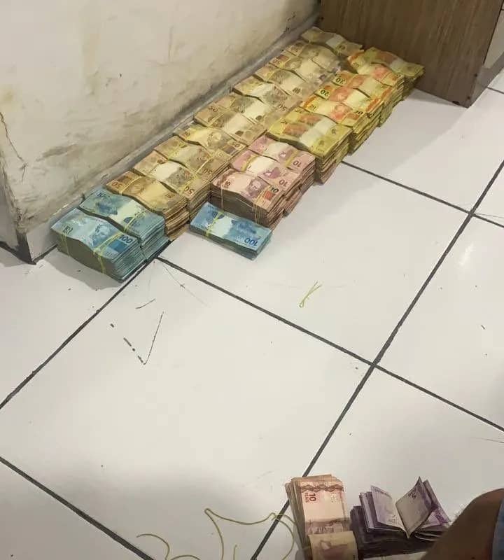 Imagem da campanha 4 caxinha de som