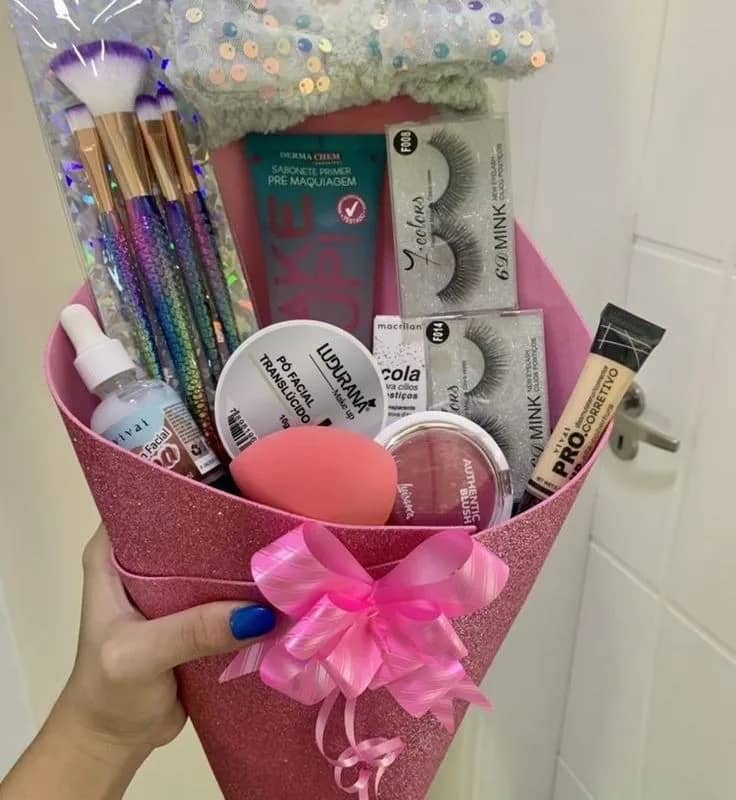 Imagem da campanha Kit natura & Buquê de maquiagem