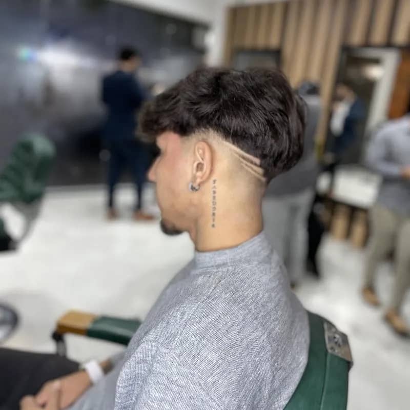 Imagem da campanha Tatuagem + 1 combo de 4 corte + 2 Sobrancelha